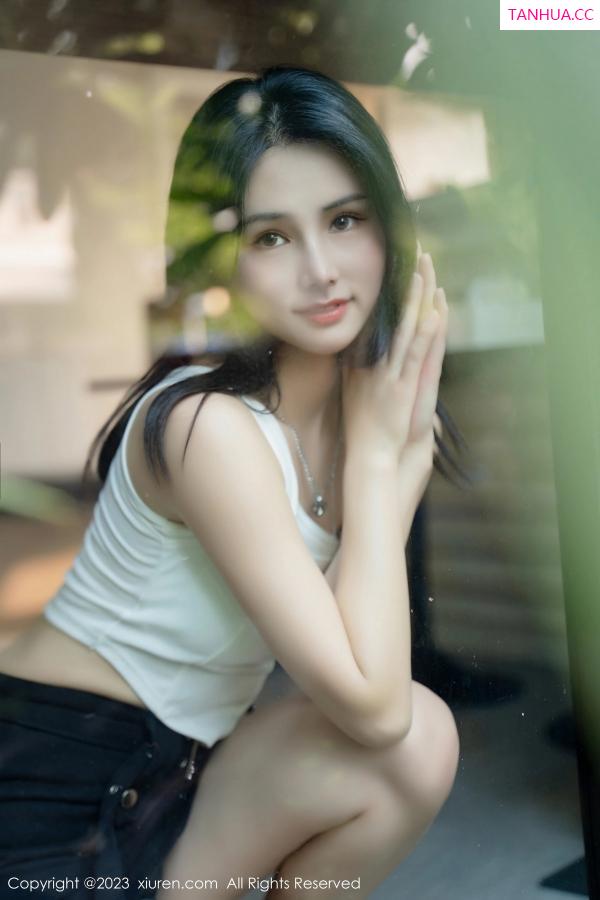   [XiuRen]高清写真图 2023.05.25 No.6798 艾希儿 清爽美腿第10张图片